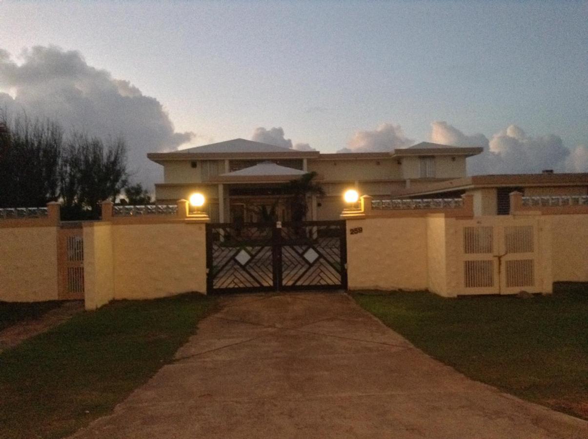 Oceanfront Home With Private Pool Тамунинг Екстериор снимка